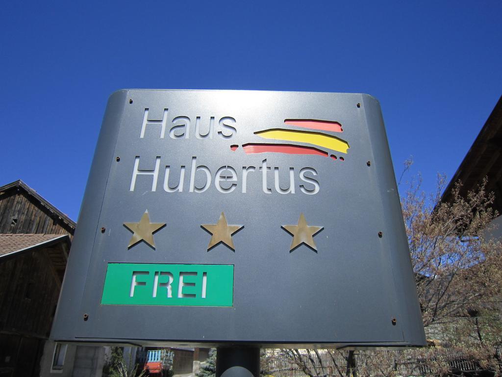 ماليس فينوستا Aparthotel Garni Haus Hubertus المظهر الخارجي الصورة