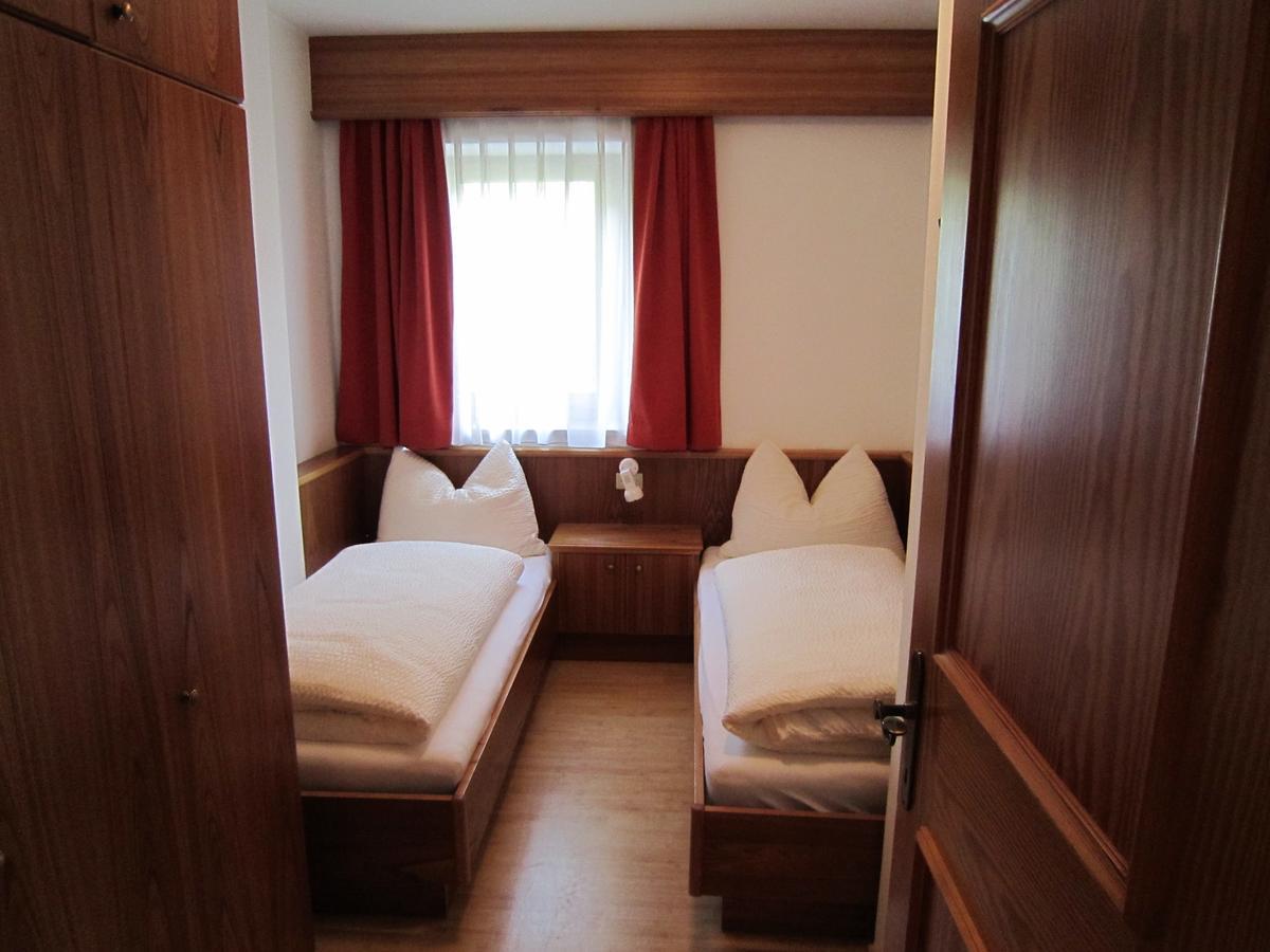 ماليس فينوستا Aparthotel Garni Haus Hubertus المظهر الخارجي الصورة