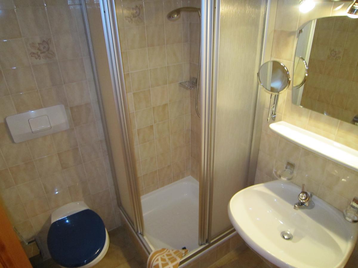 ماليس فينوستا Aparthotel Garni Haus Hubertus المظهر الخارجي الصورة